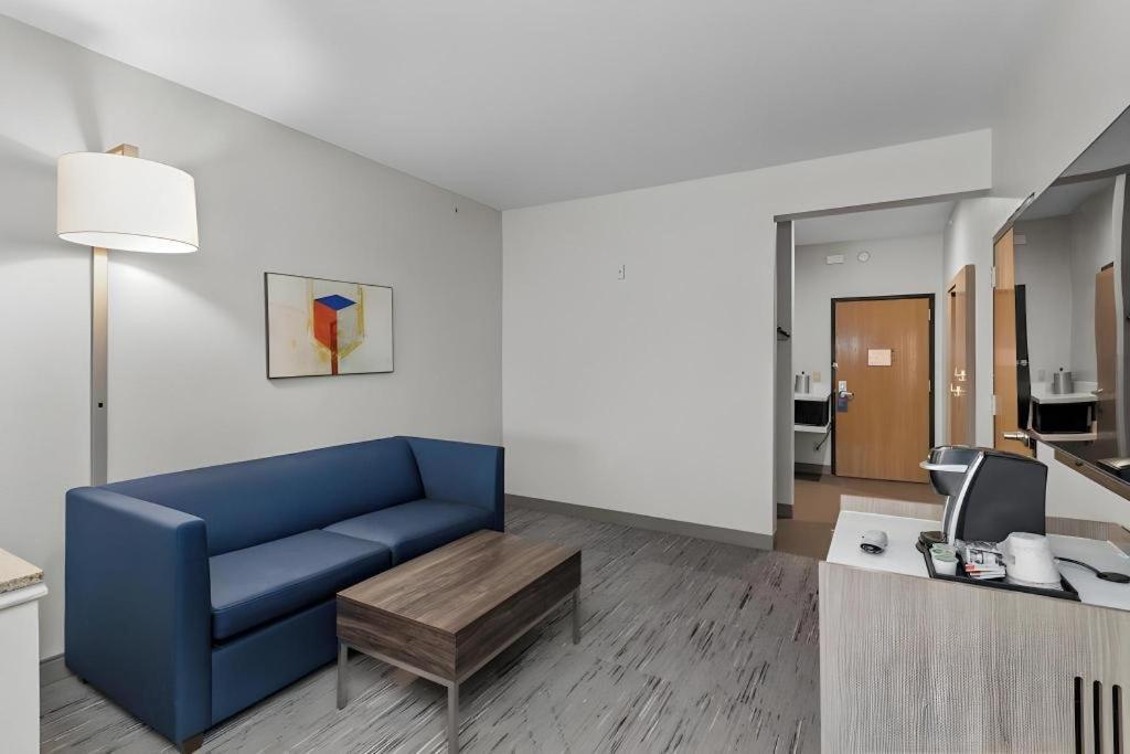 Holiday Inn Express Crockett By Ihg Exterior foto